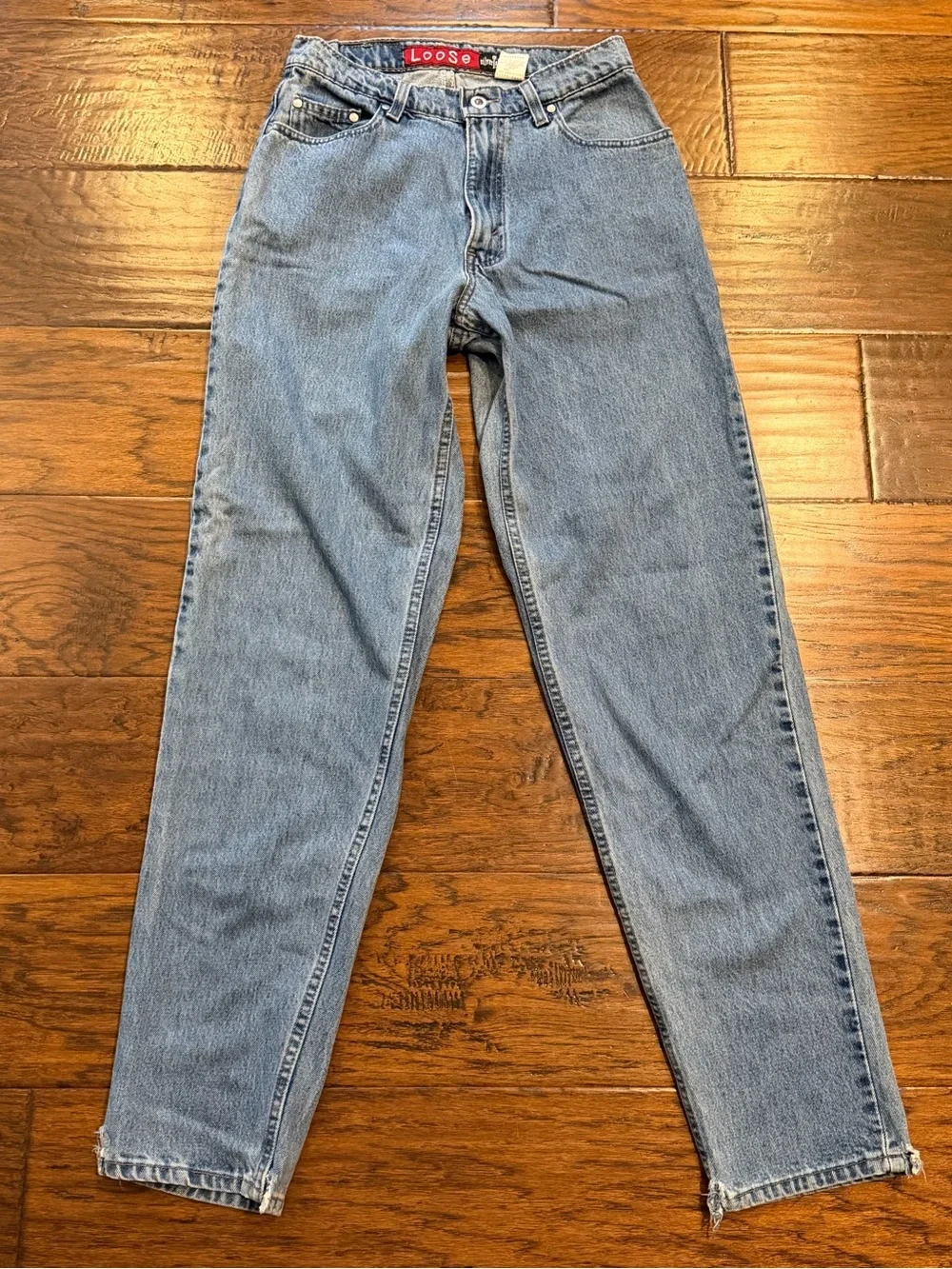 VTG 90s SilverTab Levis Jeans W30 L34 Light Wash Blue Loose Fit Tapered Leg USA
